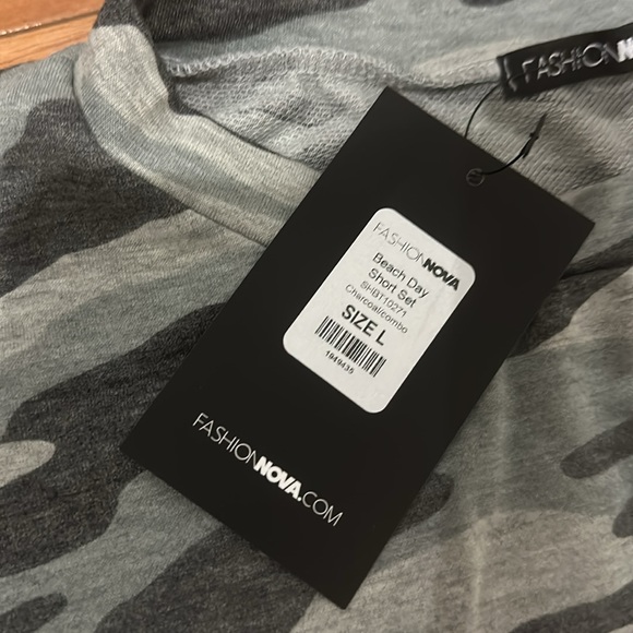 NWT Fashion Nova lounge set - Picture 2 of 2